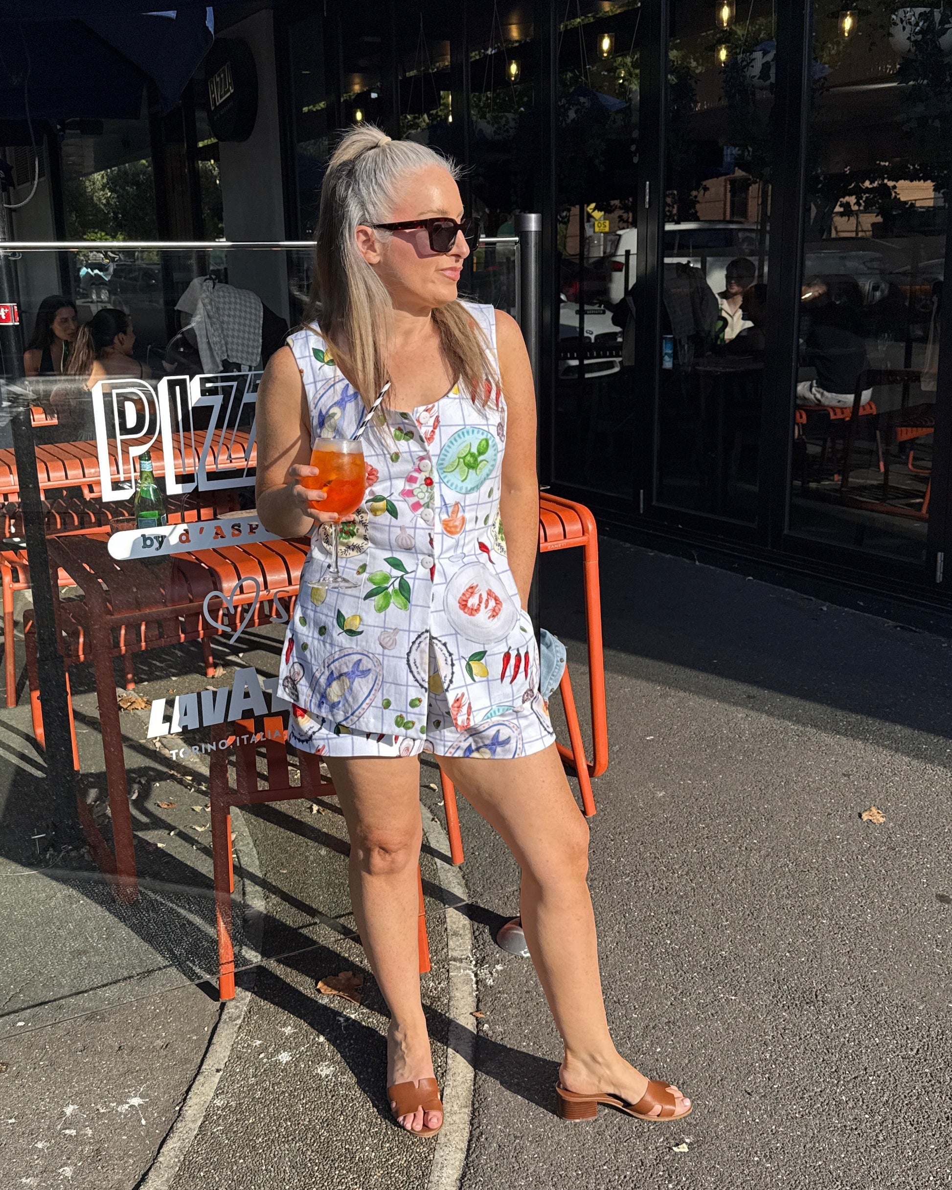 By Bel Aperitivo shorts with side pockets and relaxed silhouette for summer holiday outfit